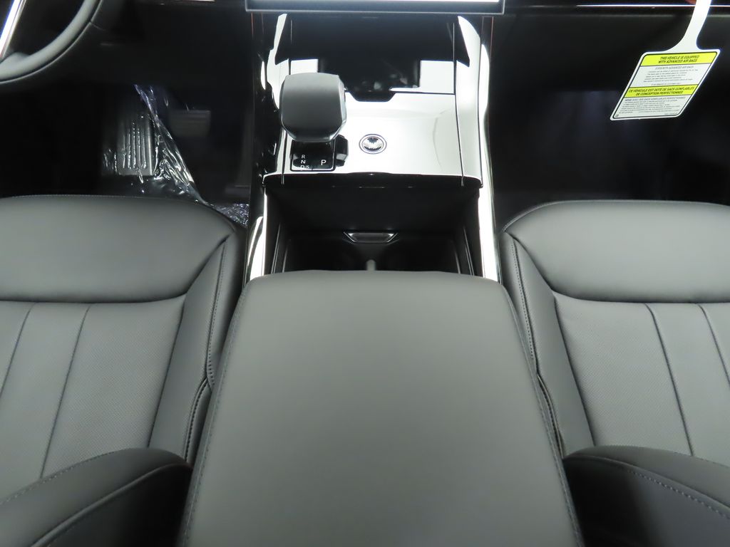 Thumbnail: 2025 Land Rover Range Rover Sport - 16