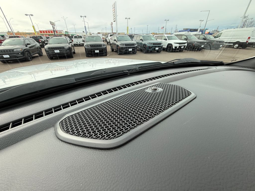 Certified Used 2021 White Ram Big Horn/Lone Star image 57