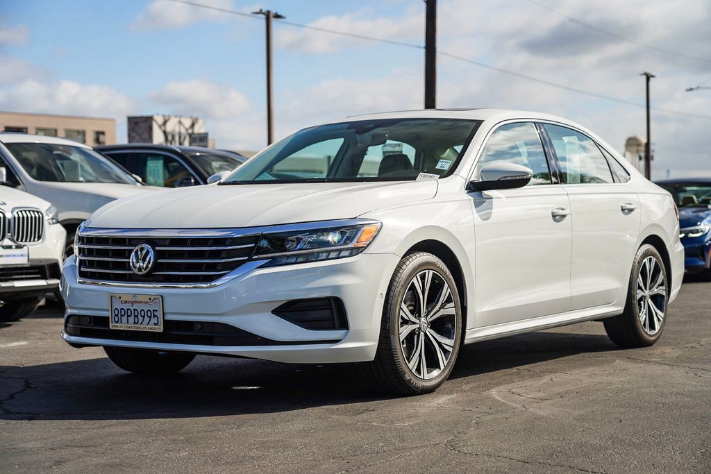 2020 Volkswagen Passat 2.0T SEL 5