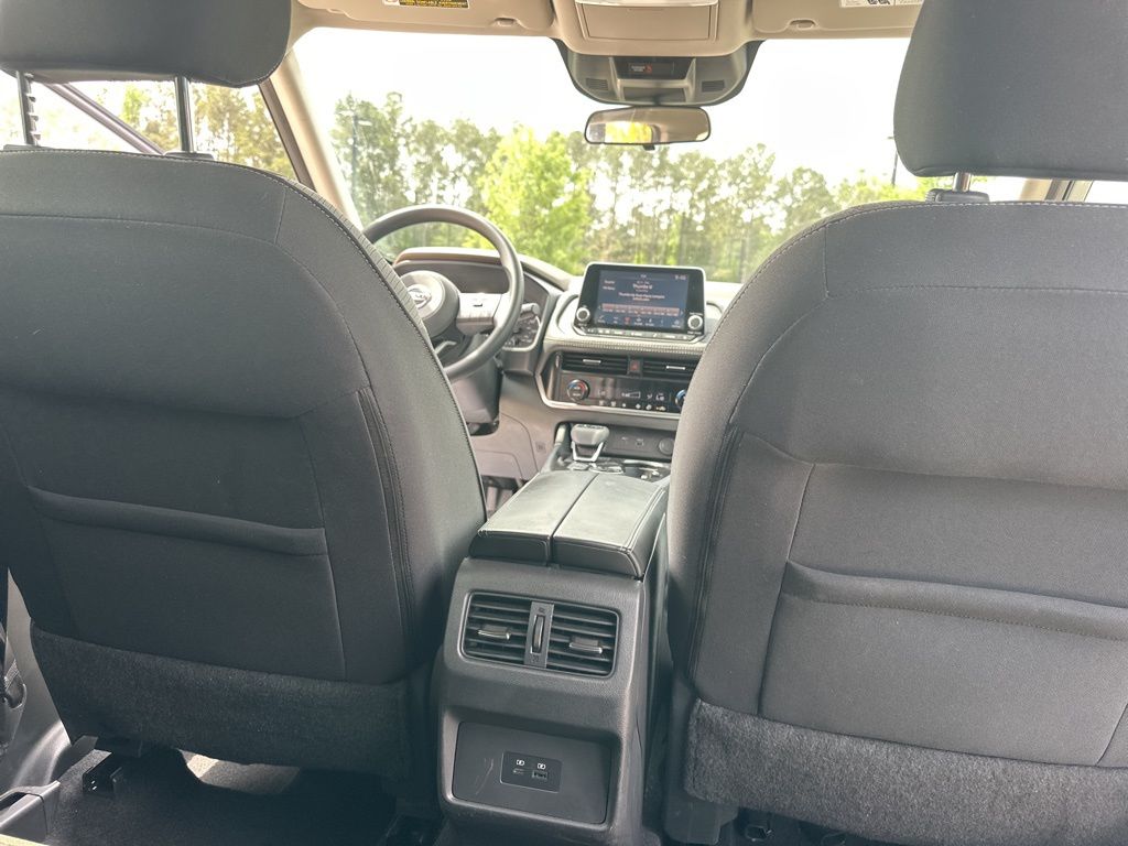 2021 Brilliant Silver Metallic Nissan Rogue SV AWD SUV