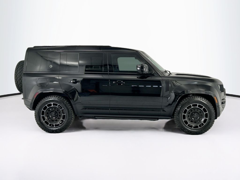 Thumbnail: 2026 Land Rover Defender - 4