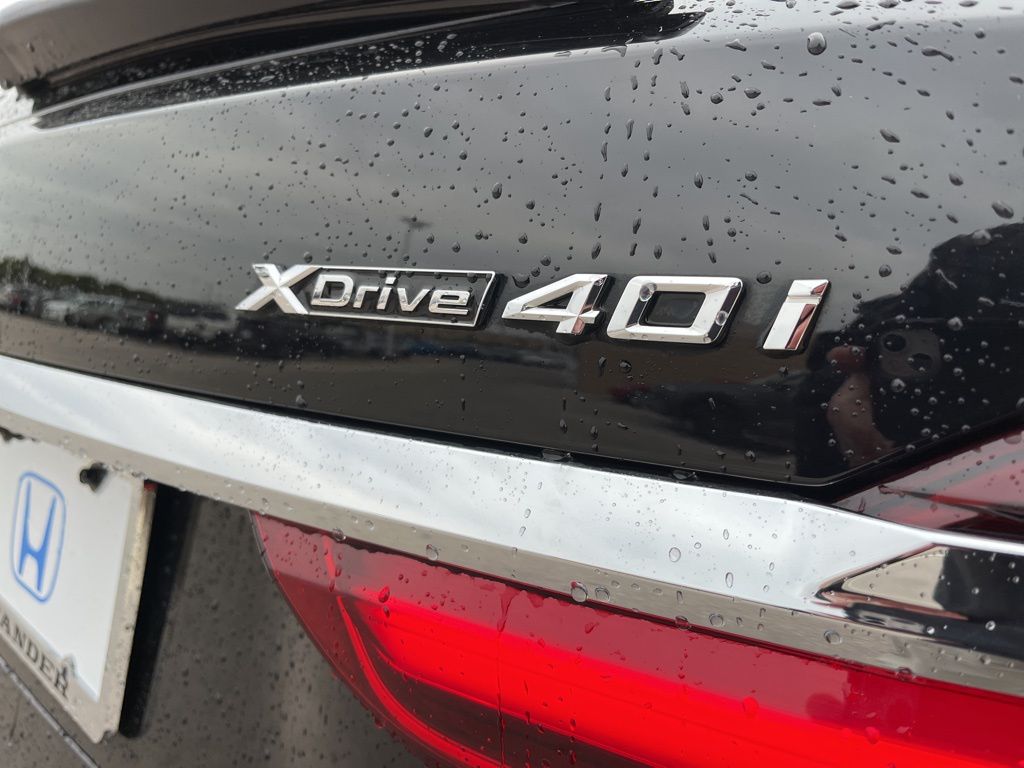 Thumbnail: 2022 BMW X7 - 8