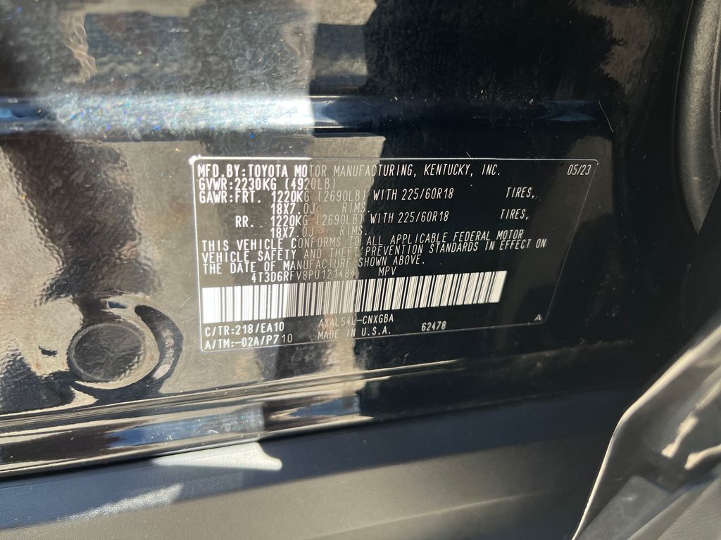 2023 Toyota RAV4 Hybrid Limited photo