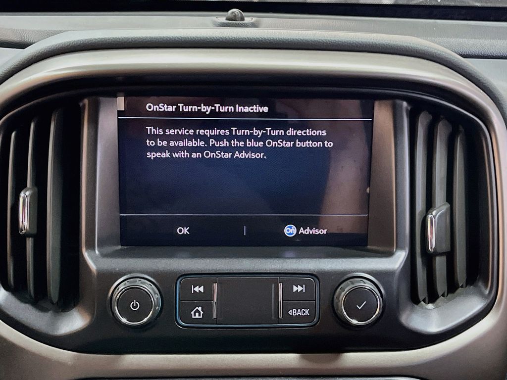 Used 2022 Black Chevrolet Z71 image 13