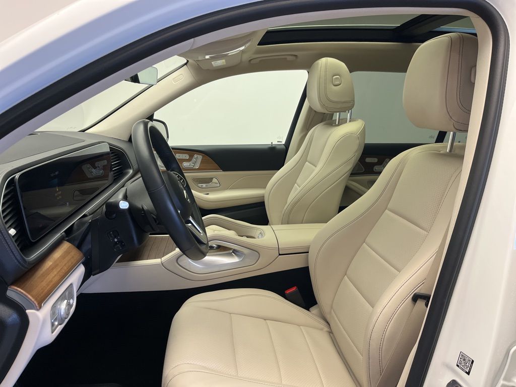 Thumbnail: 2023 Mercedes-Benz GLS - 13