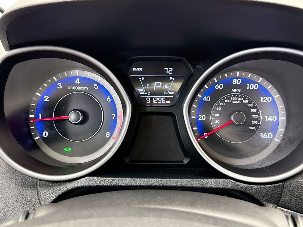Thumbnail: 2016 Hyundai Elantra - 32