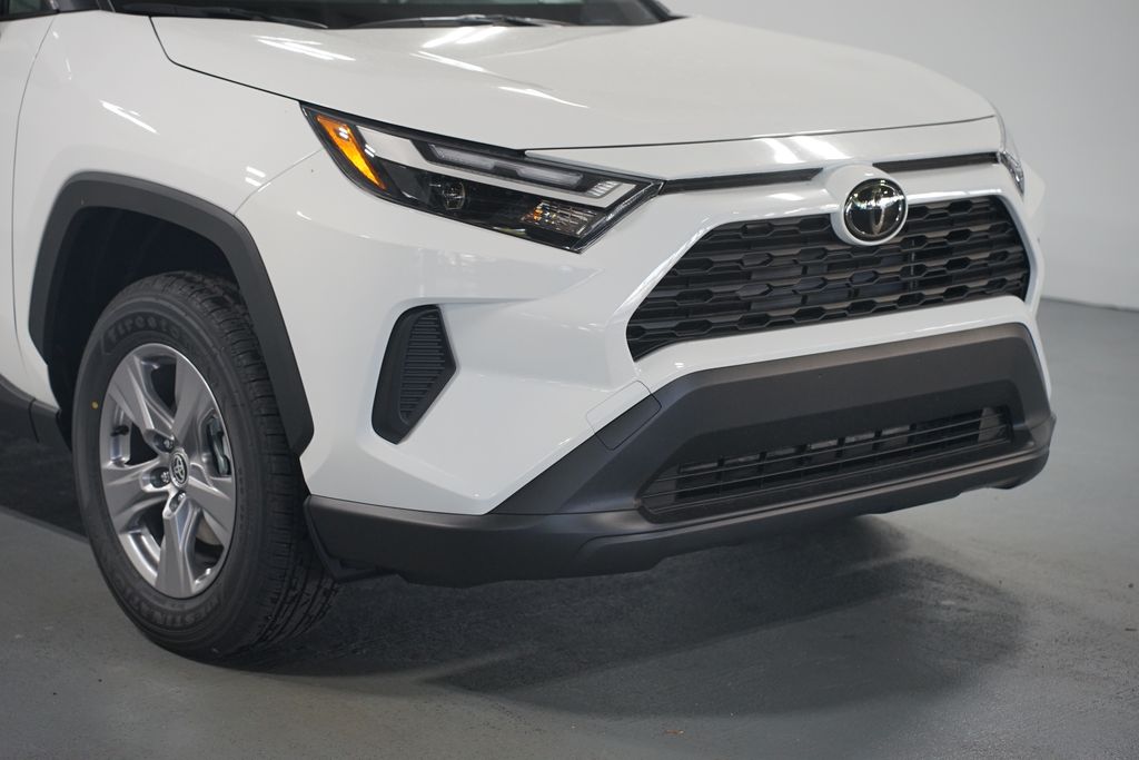 Thumbnail: 2025 Toyota RAV4 - 4
