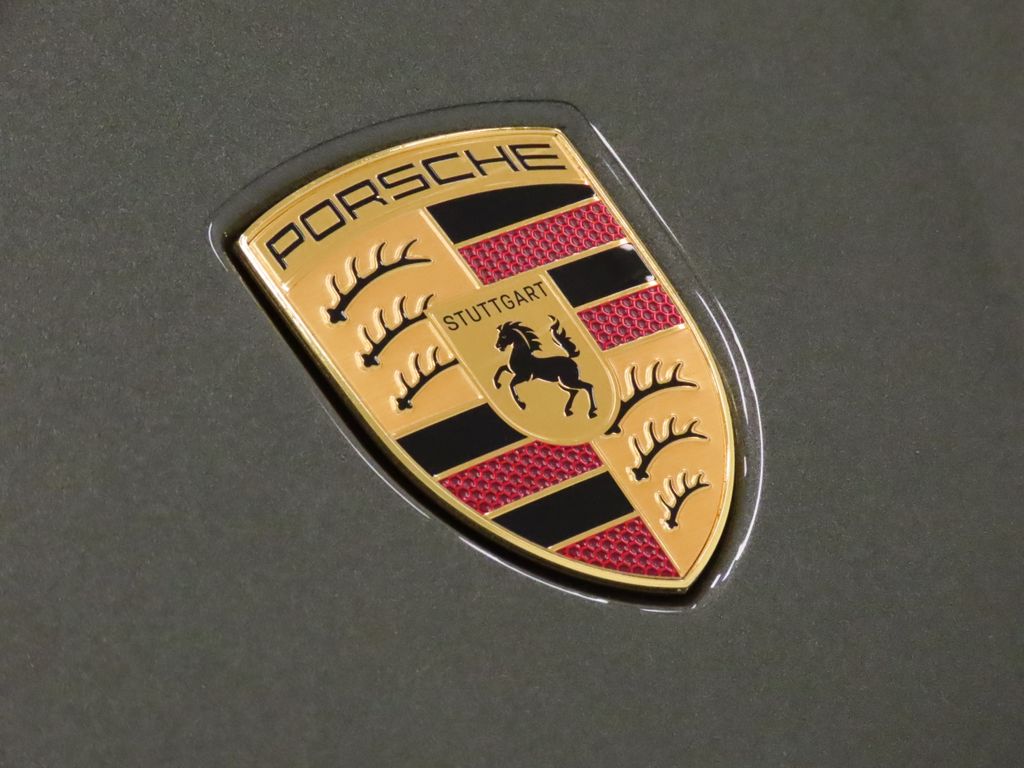 Thumbnail: 2025 Porsche Macan - 14