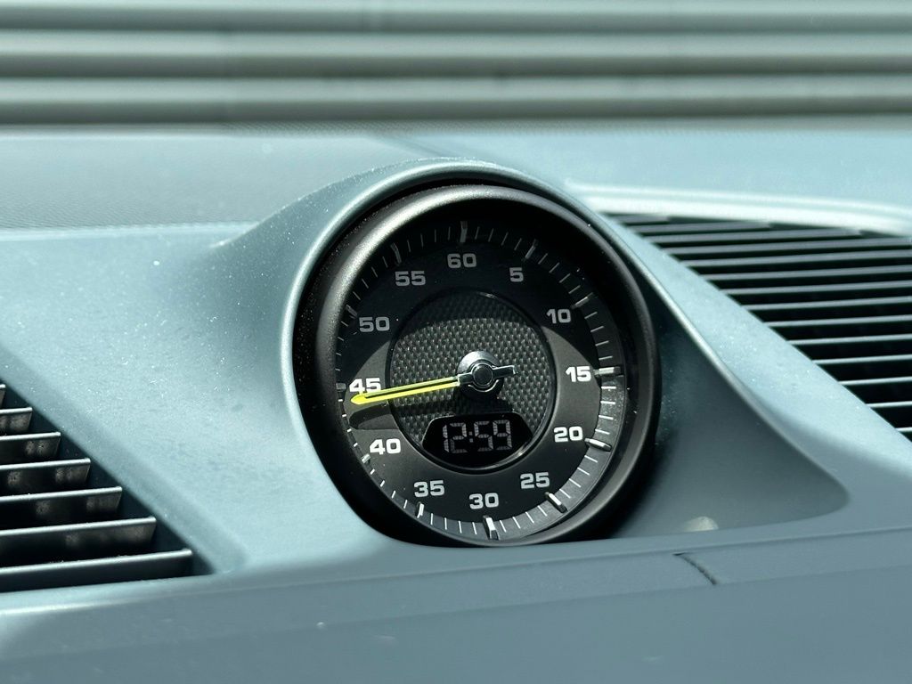 Thumbnail: 2023 Porsche  - 21