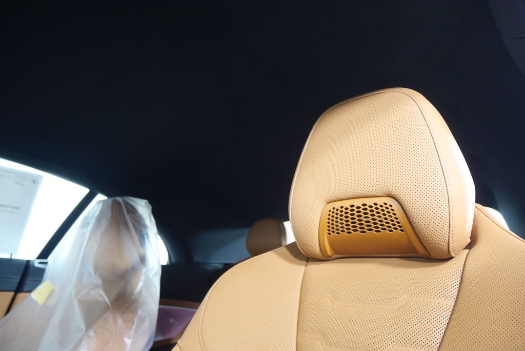 Thumbnail: 2026 BMW 8 Series - 14