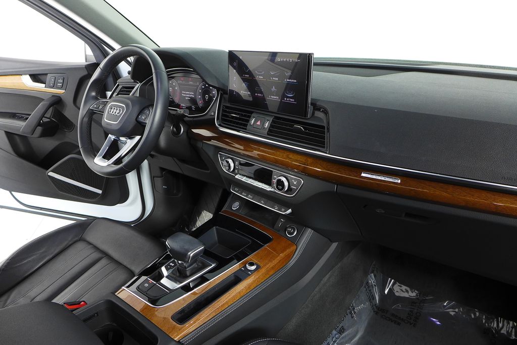 2022 Audi Q5 e Premium 13