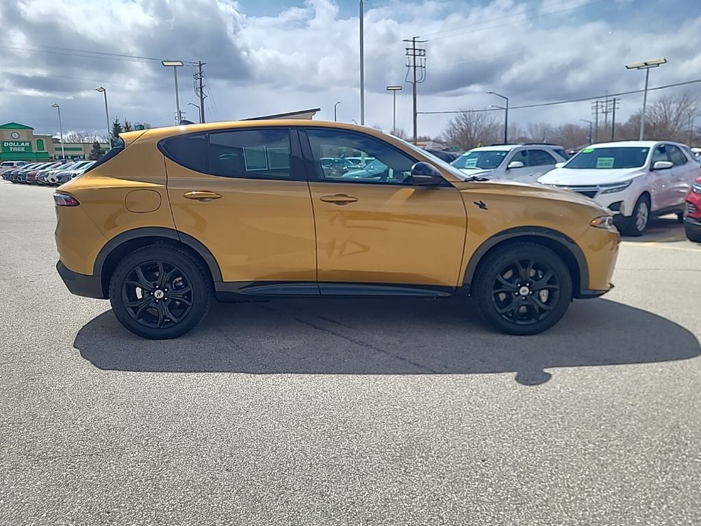 used 2024 Dodge Hornet car, priced at $27,233