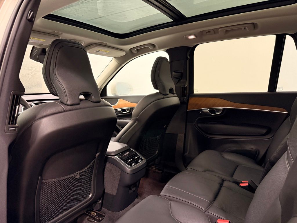 Thumbnail: 2024 Volvo XC90 - 20