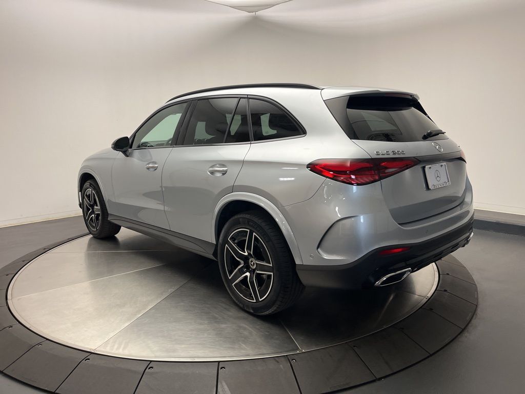 Thumbnail: 2025 Mercedes-Benz GLC - 5