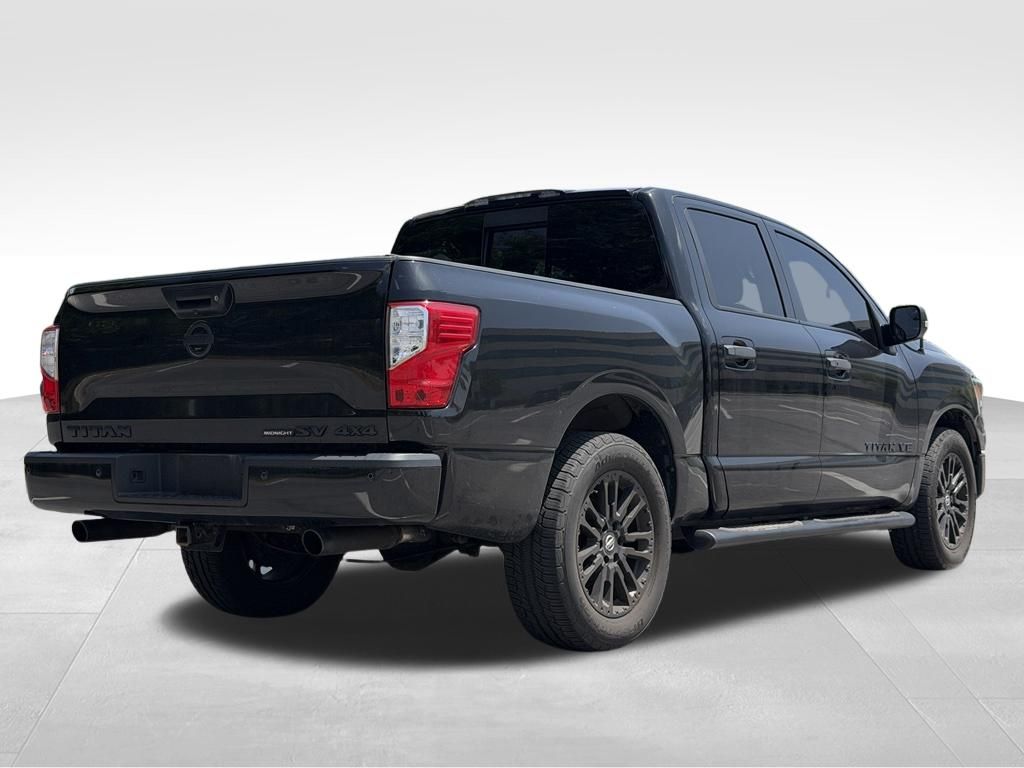 2018 Nissan TITAN SV