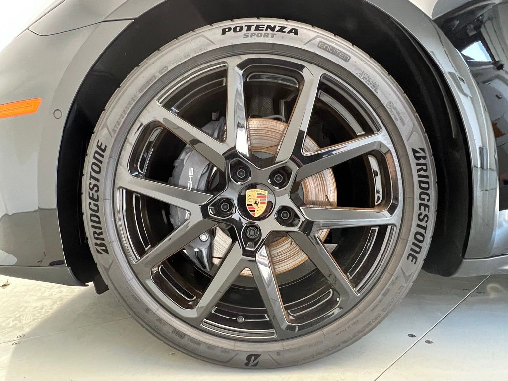 Thumbnail: 2025 Porsche Panamera - 29