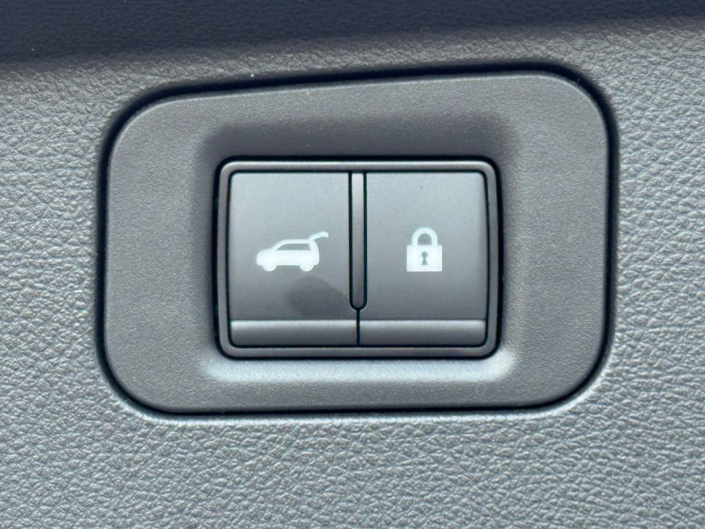 2025 Nissan Armada PRO-4X - Photo 37