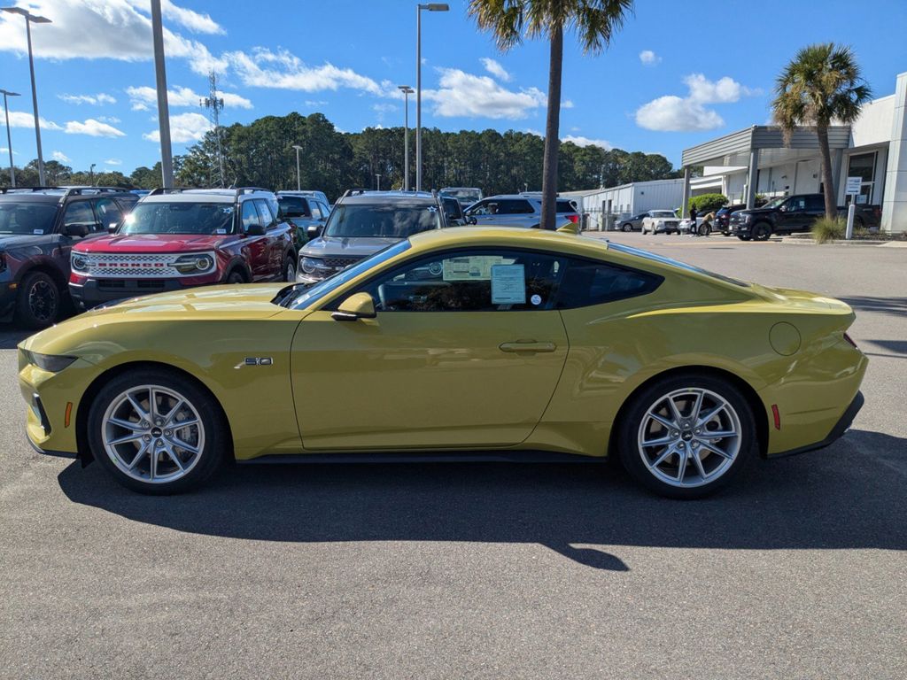 2025 Ford Mustang GT Premium Fastback