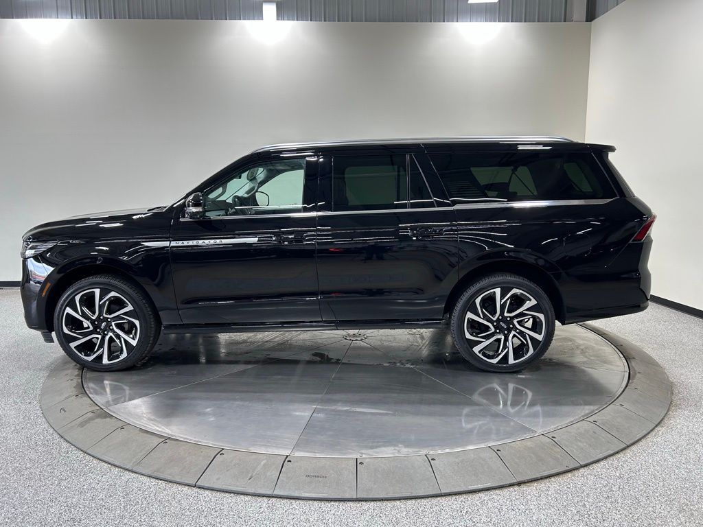 new 2026 Lincoln Navigator L car, priced at $108,402