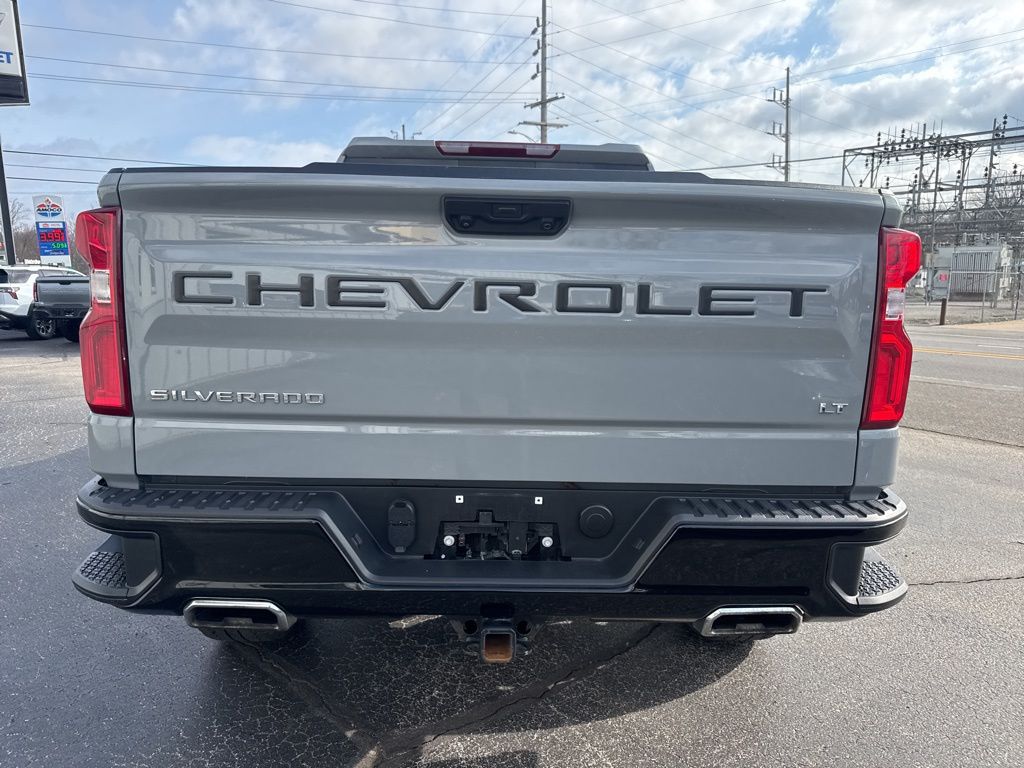 View vehicle photo 6