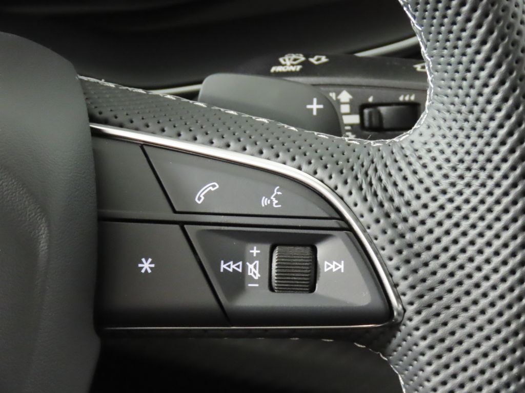 Thumbnail: 2026 Audi SQ7 - 15