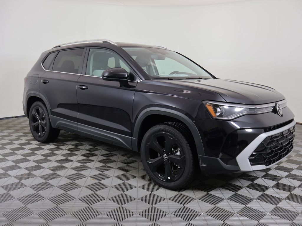 2025 Volkswagen Taos SEL - Photo 7