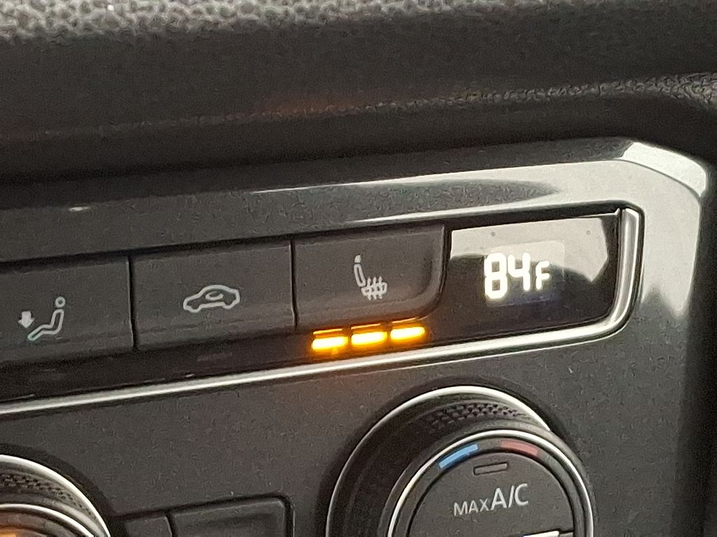 Thumbnail: 2021 Volkswagen Tiguan - 26