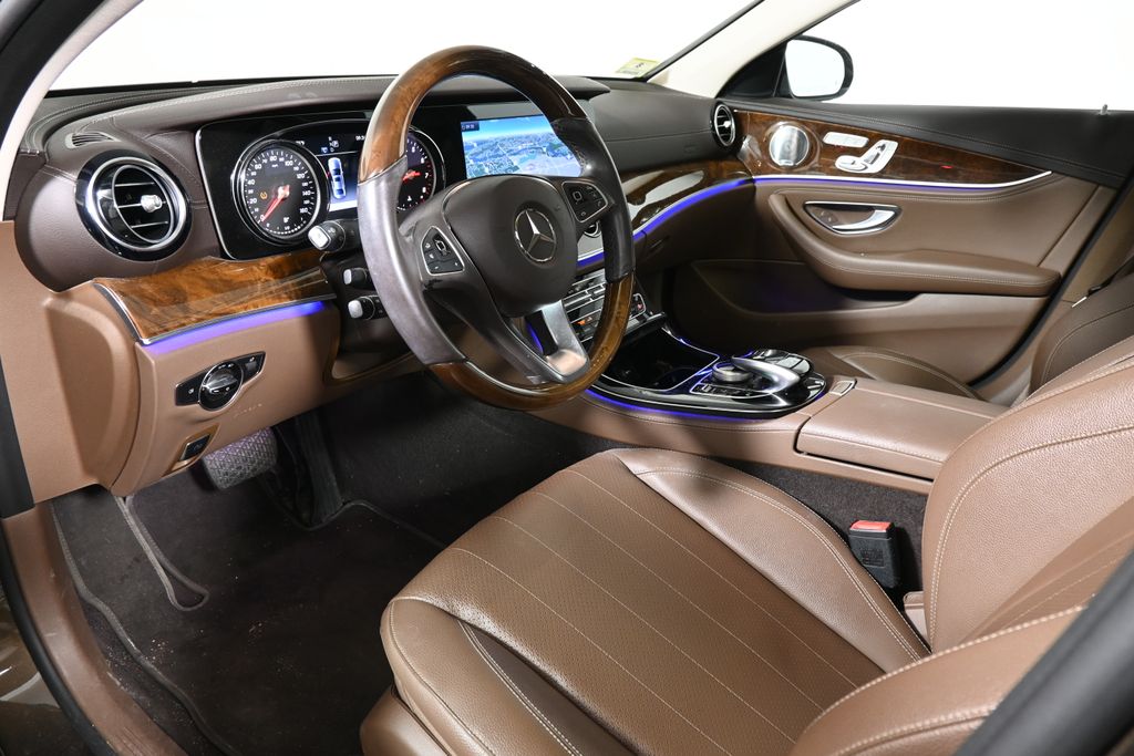 Thumbnail: 2017 Mercedes-Benz E-Class - 4