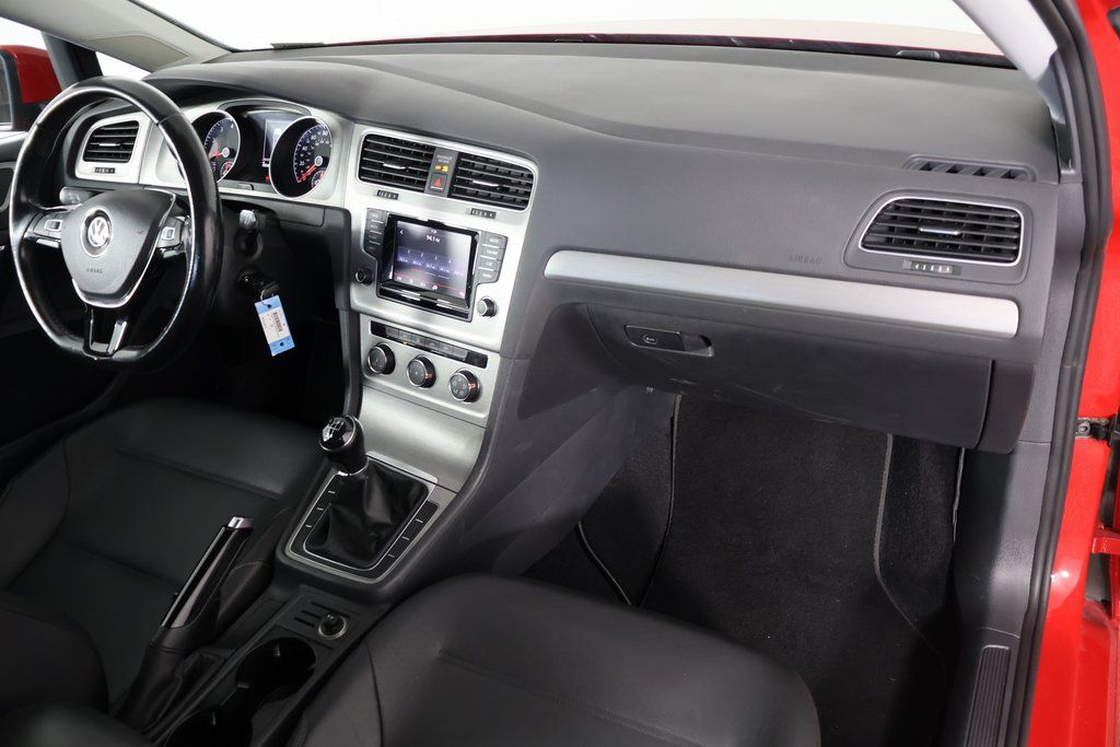 Thumbnail: 2015 Volkswagen Golf - 7