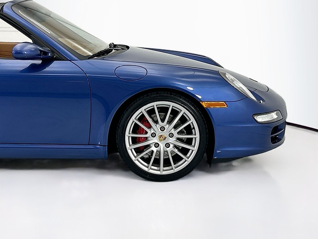 Thumbnail: 2006 Porsche 911 - 11