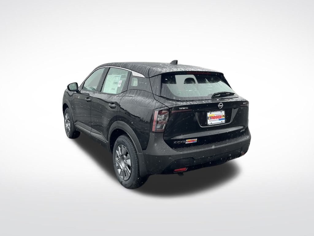 2025 Nissan Kicks S photo