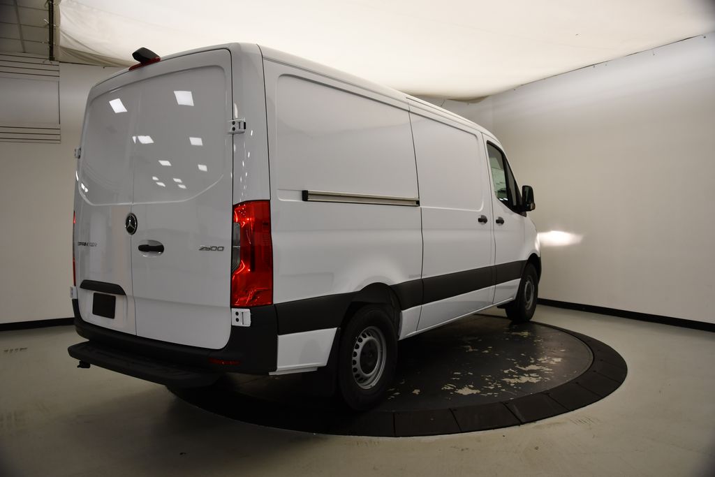 2025 Mercedes-Benz Sprinter 2500 6