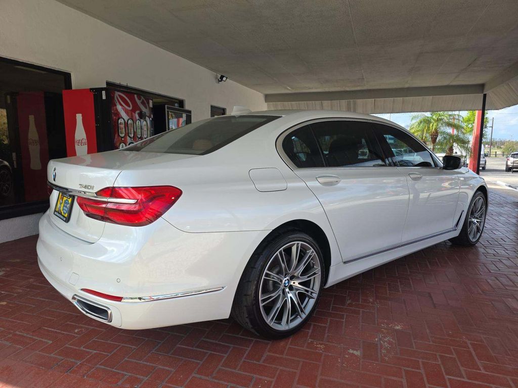 2019 BMW 7 Series 740i - 6
