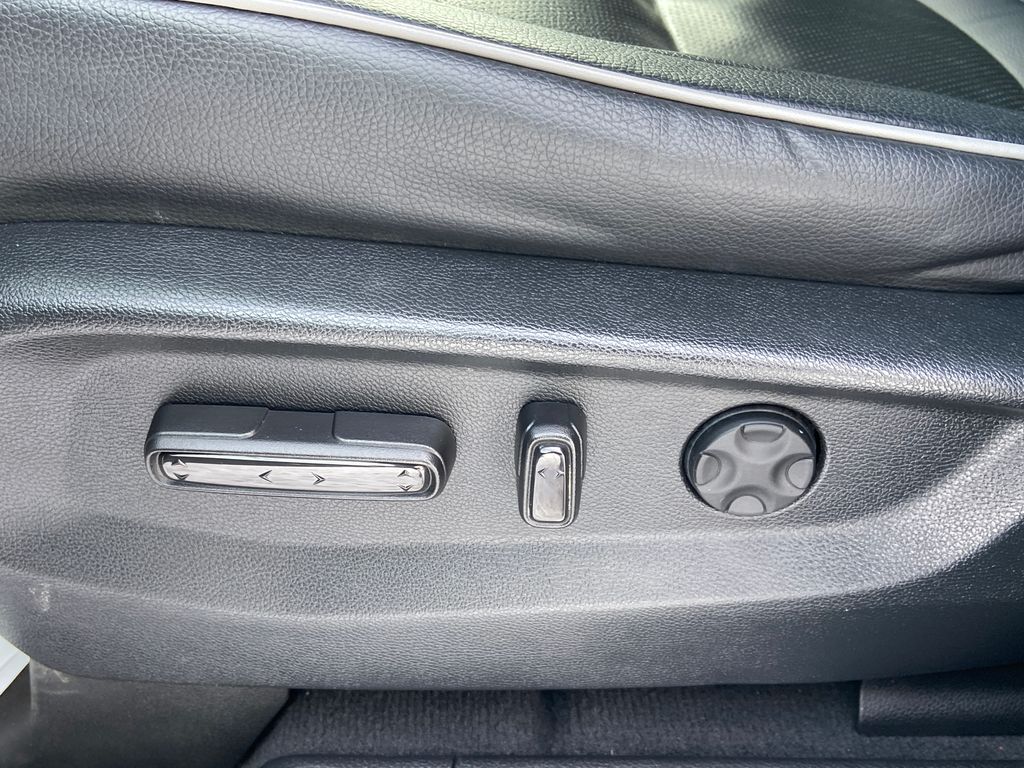 2023 Honda Odyssey Elite - 9