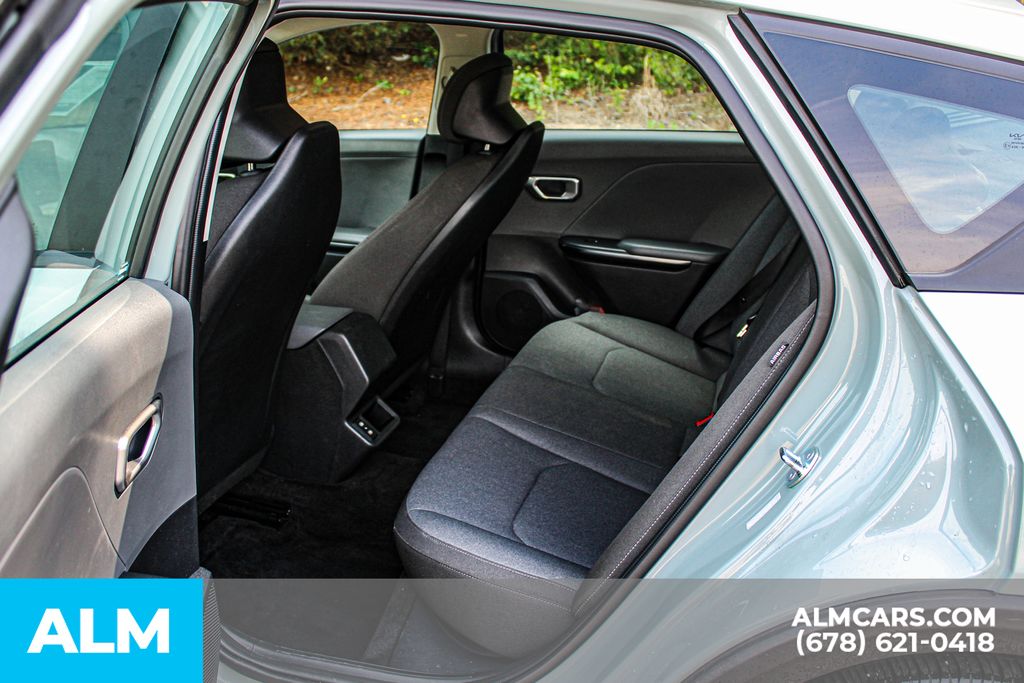 Used 2025 Blue Kia LXS image 18