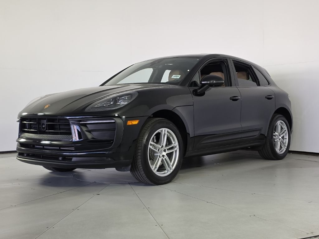 Thumbnail: 2023 Porsche Macan - 4