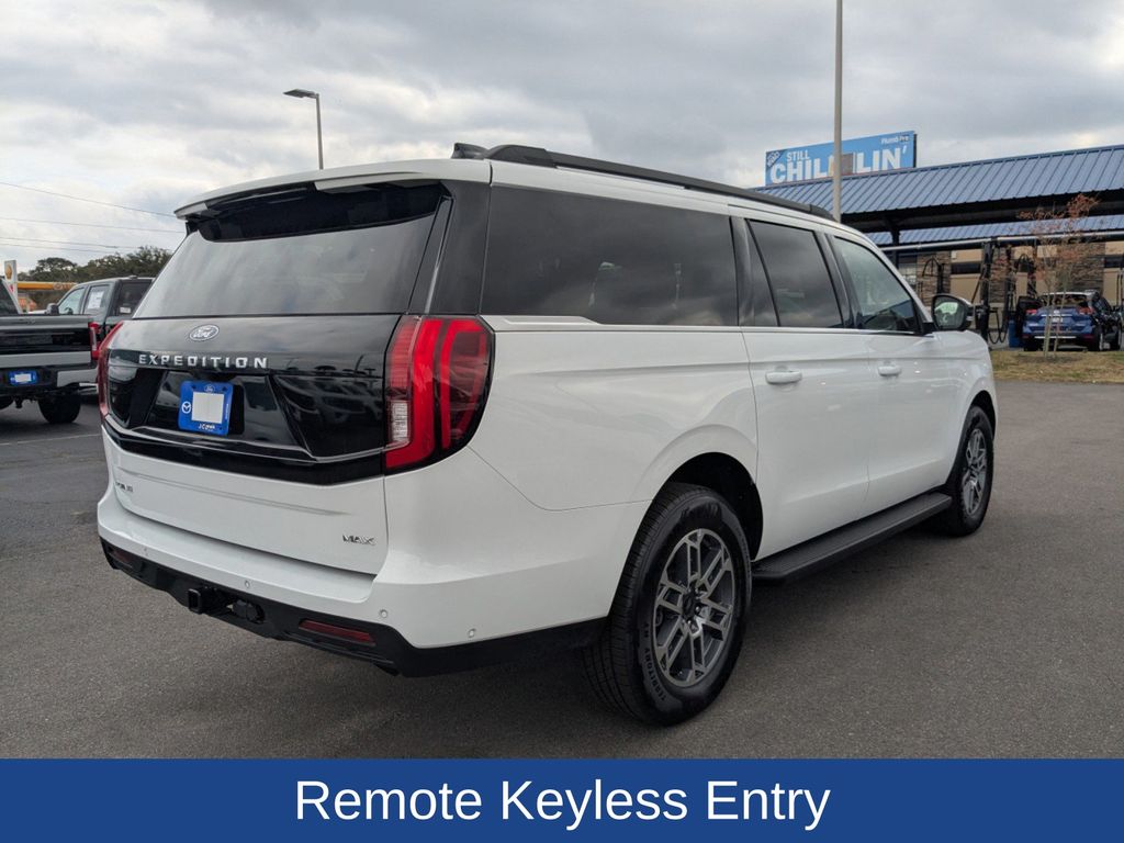 2025 Ford Expedition Active MAX