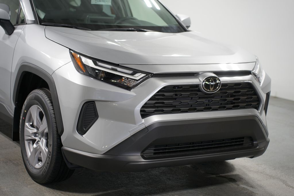 2025 Toyota RAV4 XLE 4