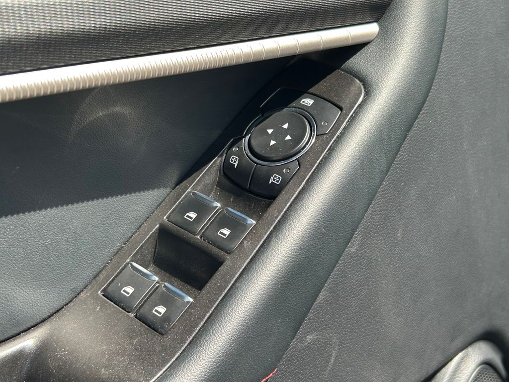Used 2025 Ford Explorer SUV
