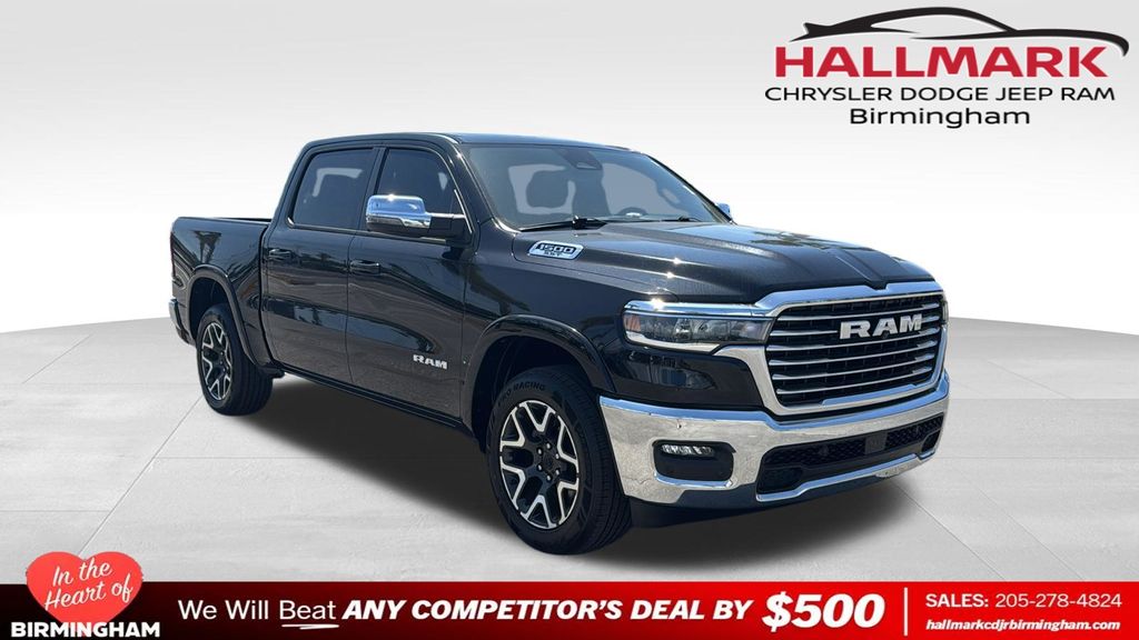 2025 RAM 1500 Laramie Crew Cab 4WD