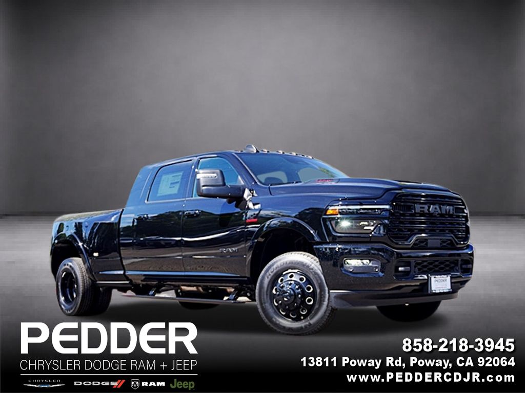Diamond Black Crystal Pearlcoat 2026 RAM 3500 Pickup Truck Four-Wheel Drive 8-Speed Automatic