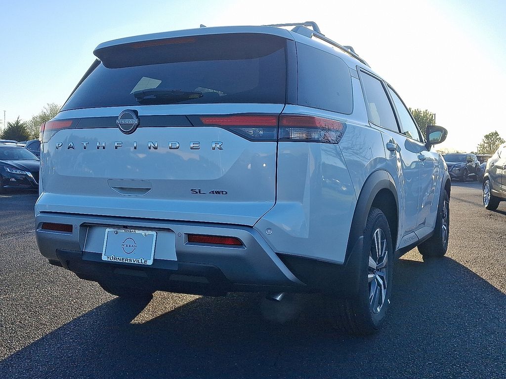 Thumbnail: 2025 Nissan Pathfinder - 4