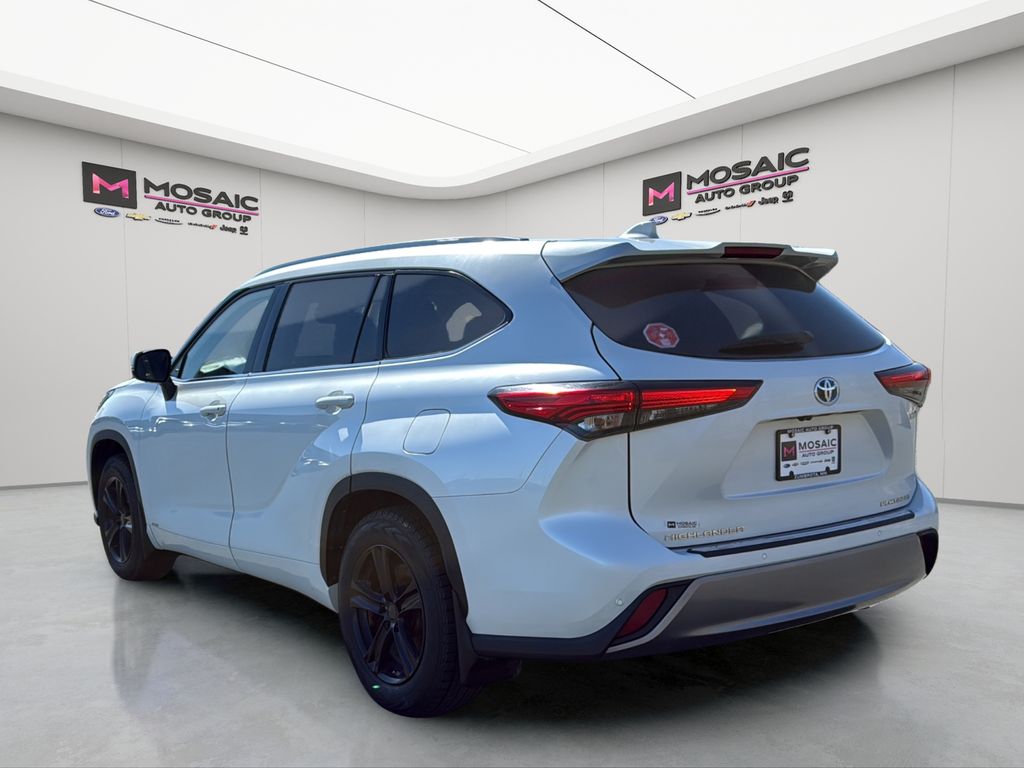 2022 Toyota Highlander Hybrid