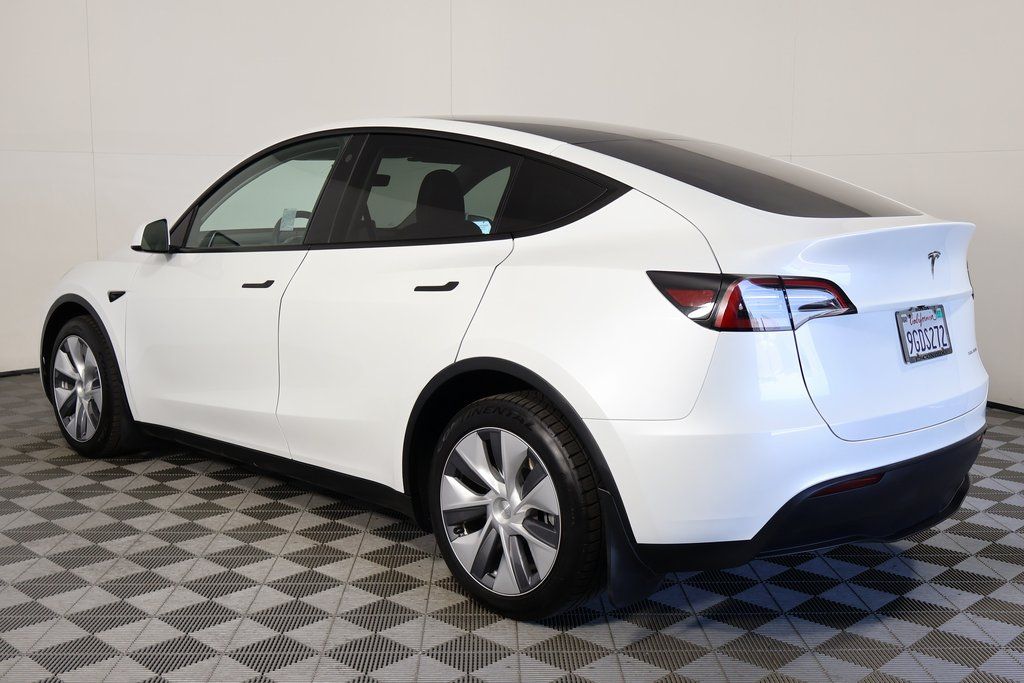 Thumbnail: 2023 Tesla Model Y - 6
