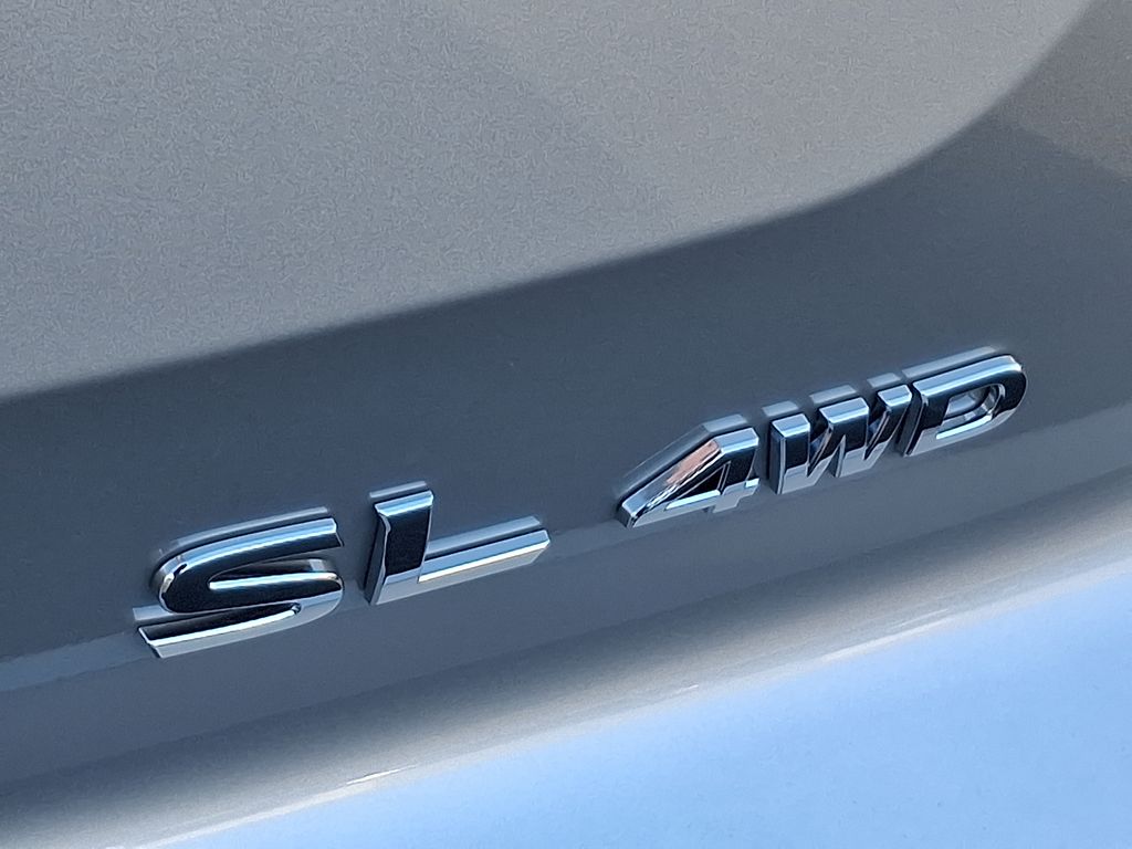 2025 Nissan Pathfinder SL 12