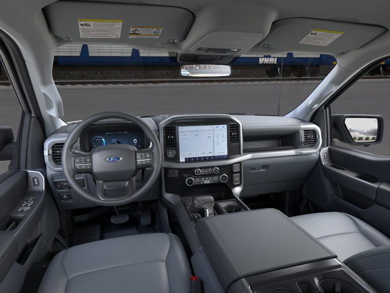 2025 Ford F-150 Lightning Pro