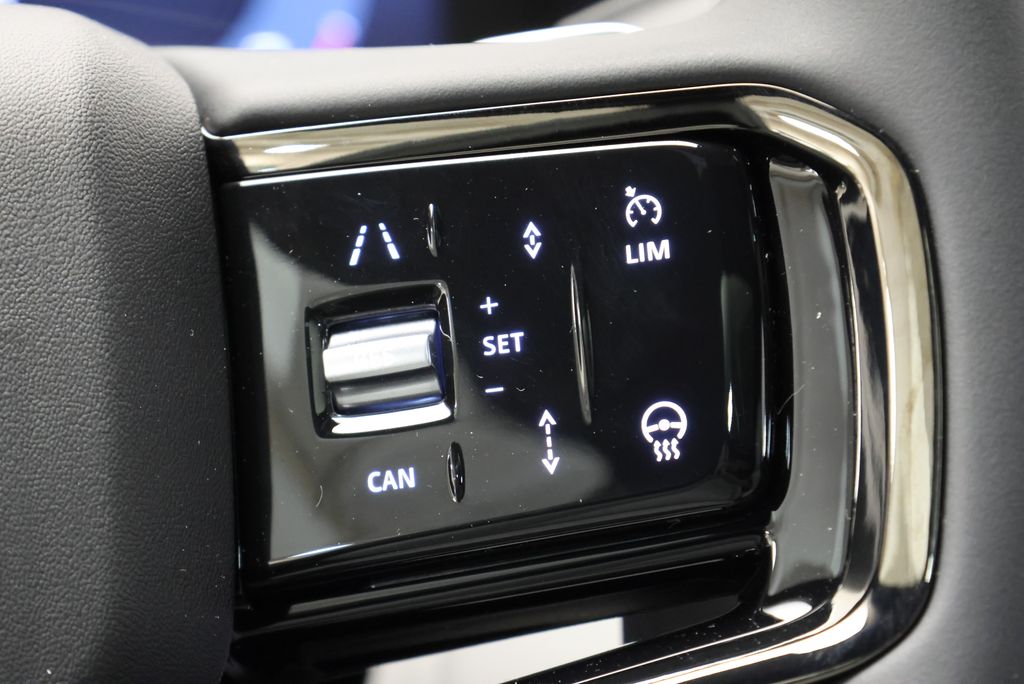 Thumbnail: 2026 Land Rover Range Rover Evoque - 18