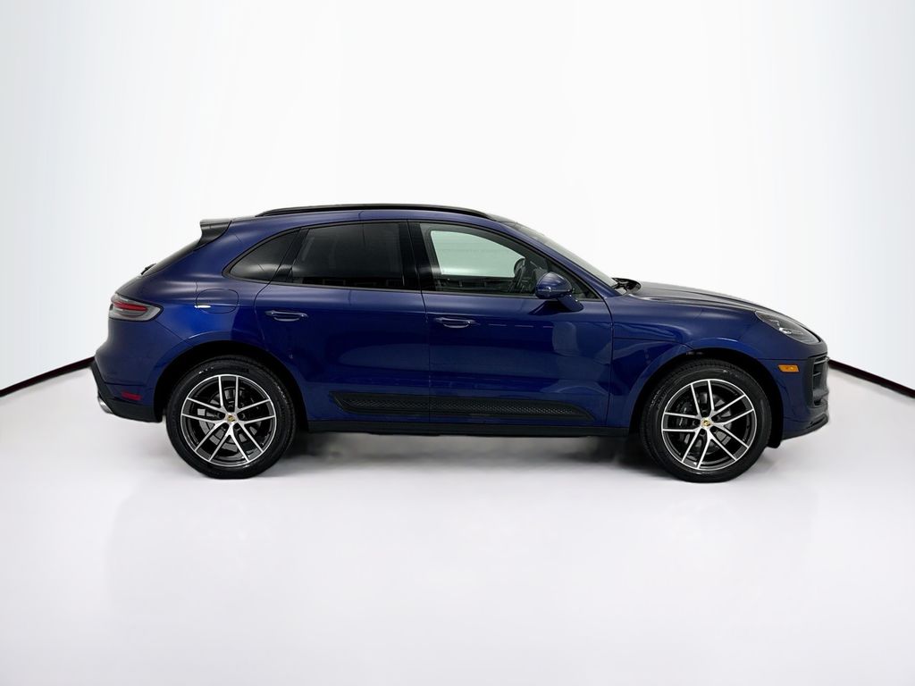 Thumbnail: 2024 Porsche Macan - 8