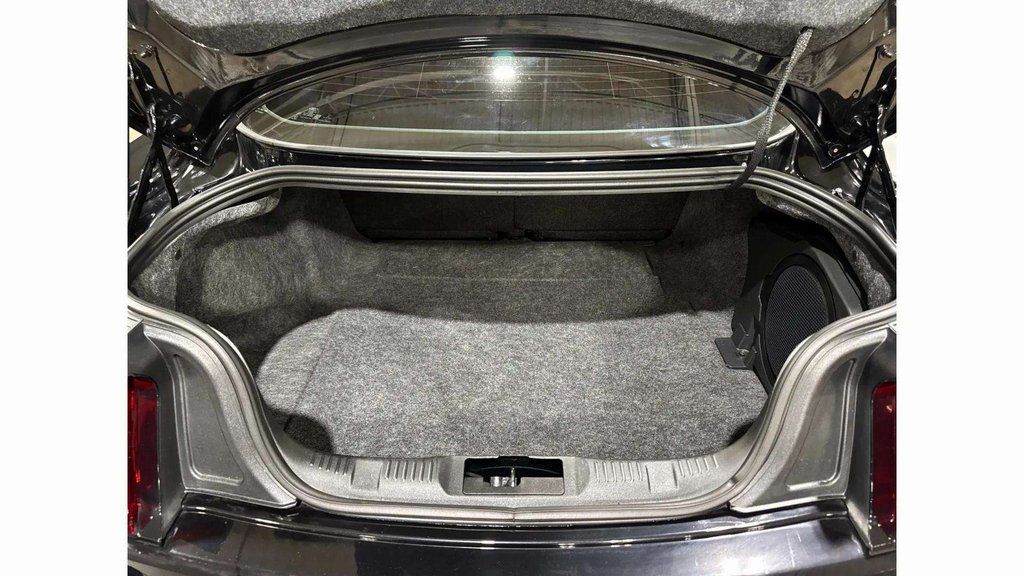 Used 2019 Shadow Black Ford Shelby GT350 image 28