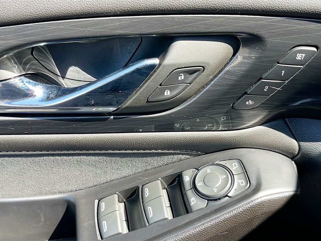 Used 2023 Red Chevrolet High Country image 18
